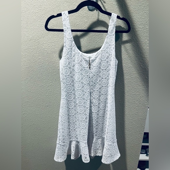 Lilly Pulitzer White Crochet Dress - Size medium - Picture 3 of 3